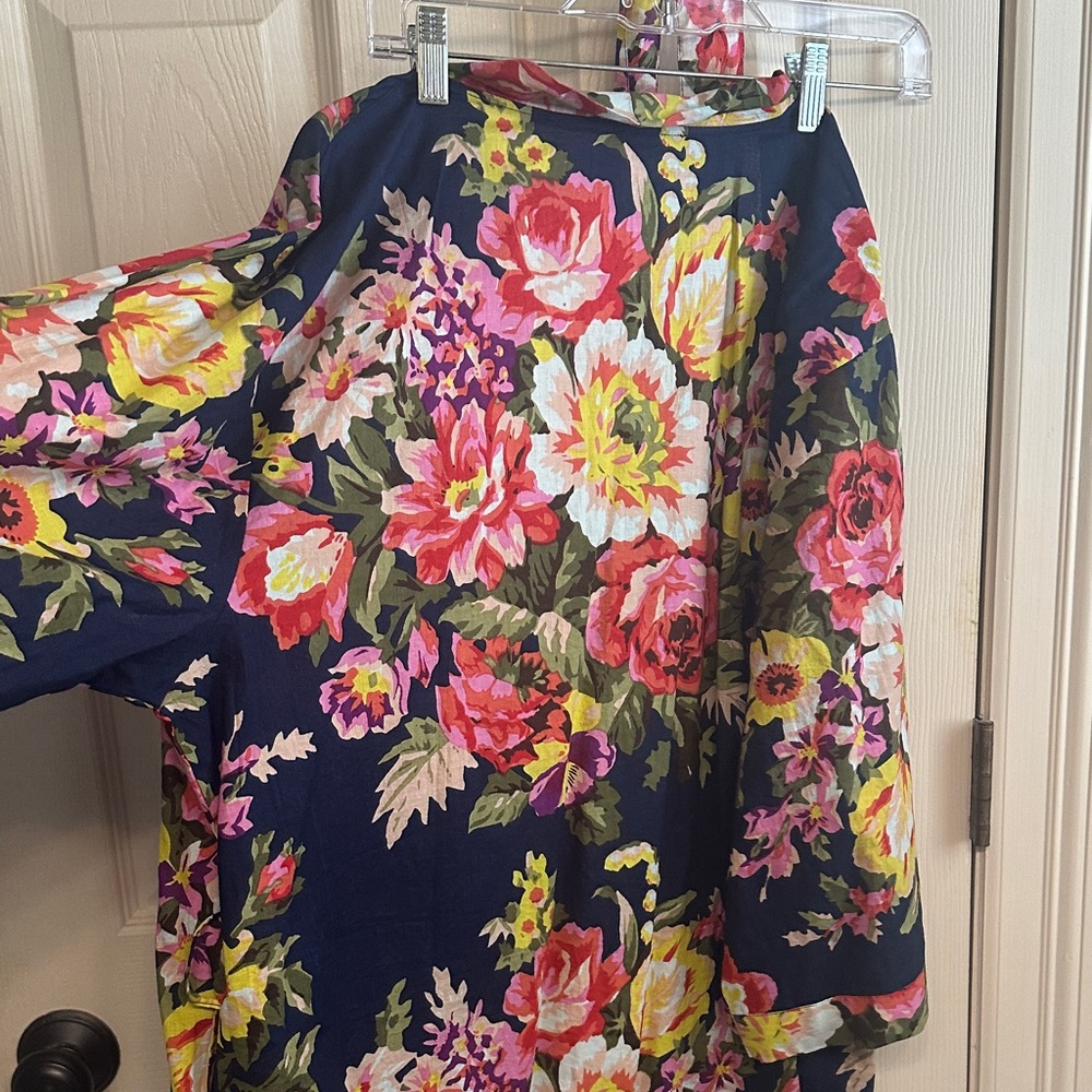Floral Women's Robe - Picture 8 of 10